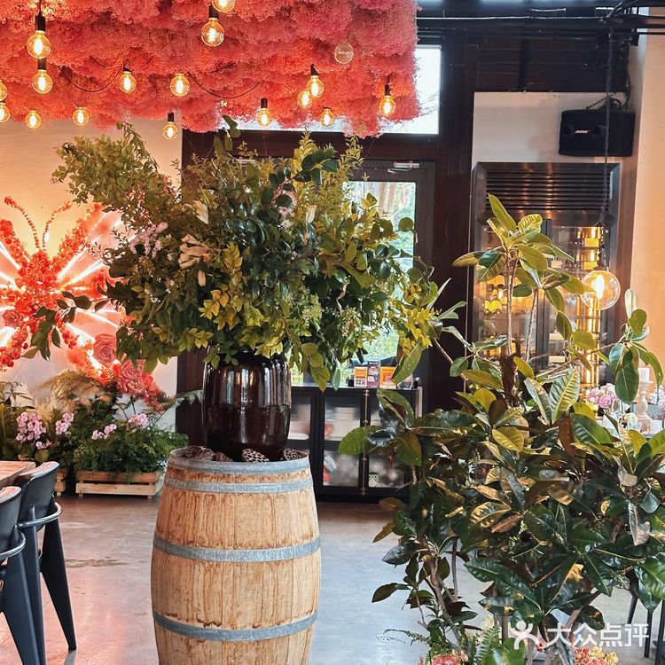 最近去了一家超级迷人的西餐厅— 「北平花园(天安门店)」！