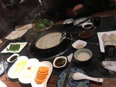 -大匠工房古船木艺术餐厅·猪肚鸡专门店(长白仙岛店)