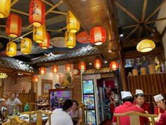 大堂-东来菜馆•手抓海鲜家常菜•海鲜锅贴(鸽子窝店)