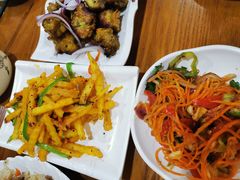 -怡妮新疆风味餐厅(东江湾路店)