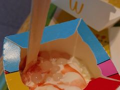 西瓜爆爆珠麦旋风-麦当劳(龙华印象汇店)