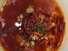 馋嘴牛蛙-松沪名灶·豆浆鱼头·新上海菜(飞航吾悦广场店)