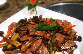鹿茸菌炒牛柳