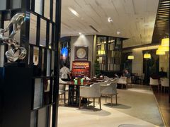 -广州万富希尔顿酒店·感趣自助餐厅·金秋蟹宴生蚝海鲜刺身