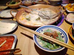 -洱火云南酸菜牛肉火锅(石景山当代商城店)