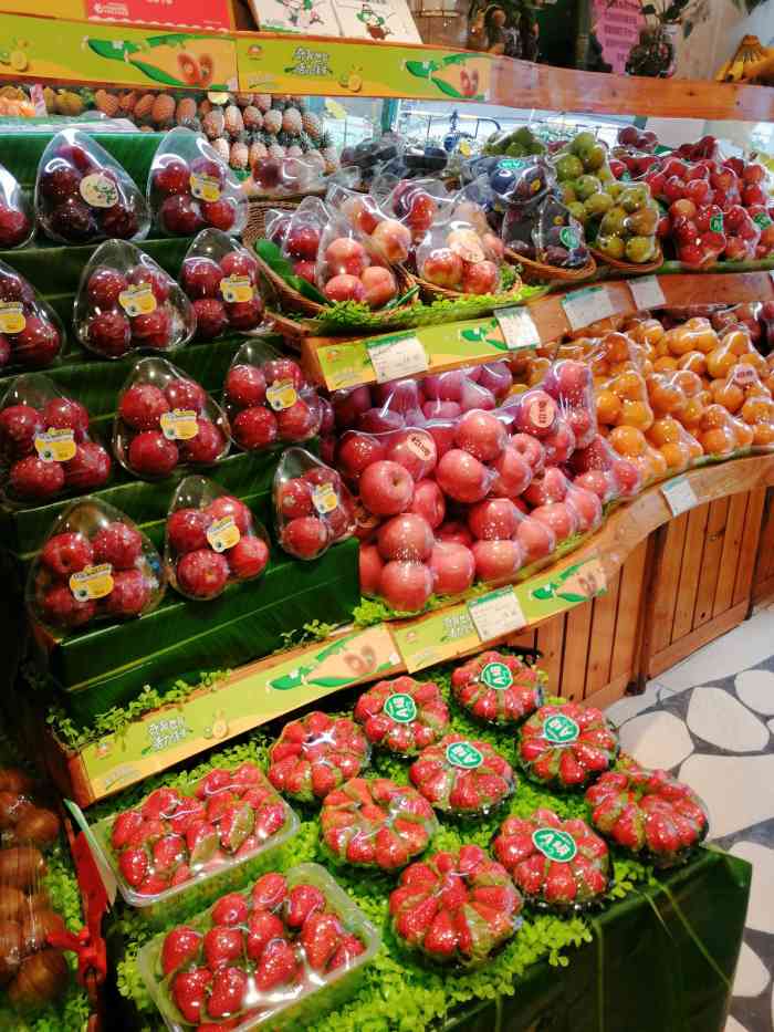 pagoda 百果园(福彩店)-"水果很新鲜,种类繁多,就是价格偏贵.