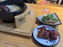 -勺子米线·云南传统小吃市集(四方街店)