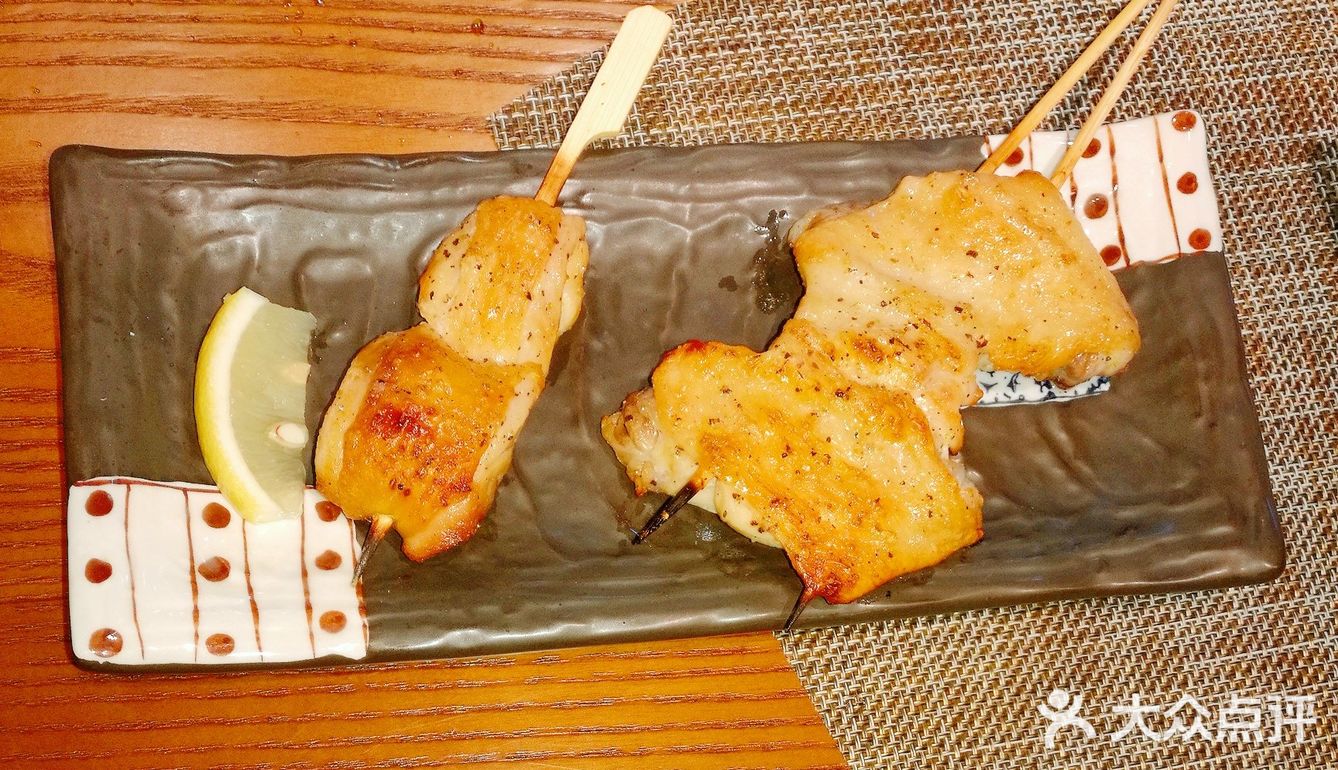 一家新晋人气烧鸟🐤店