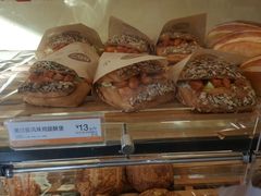 奥尔良风味鸡腿酥堡-85度C(北京八角物美店)