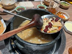 -蘑界·野生菌火锅(深业上城店)