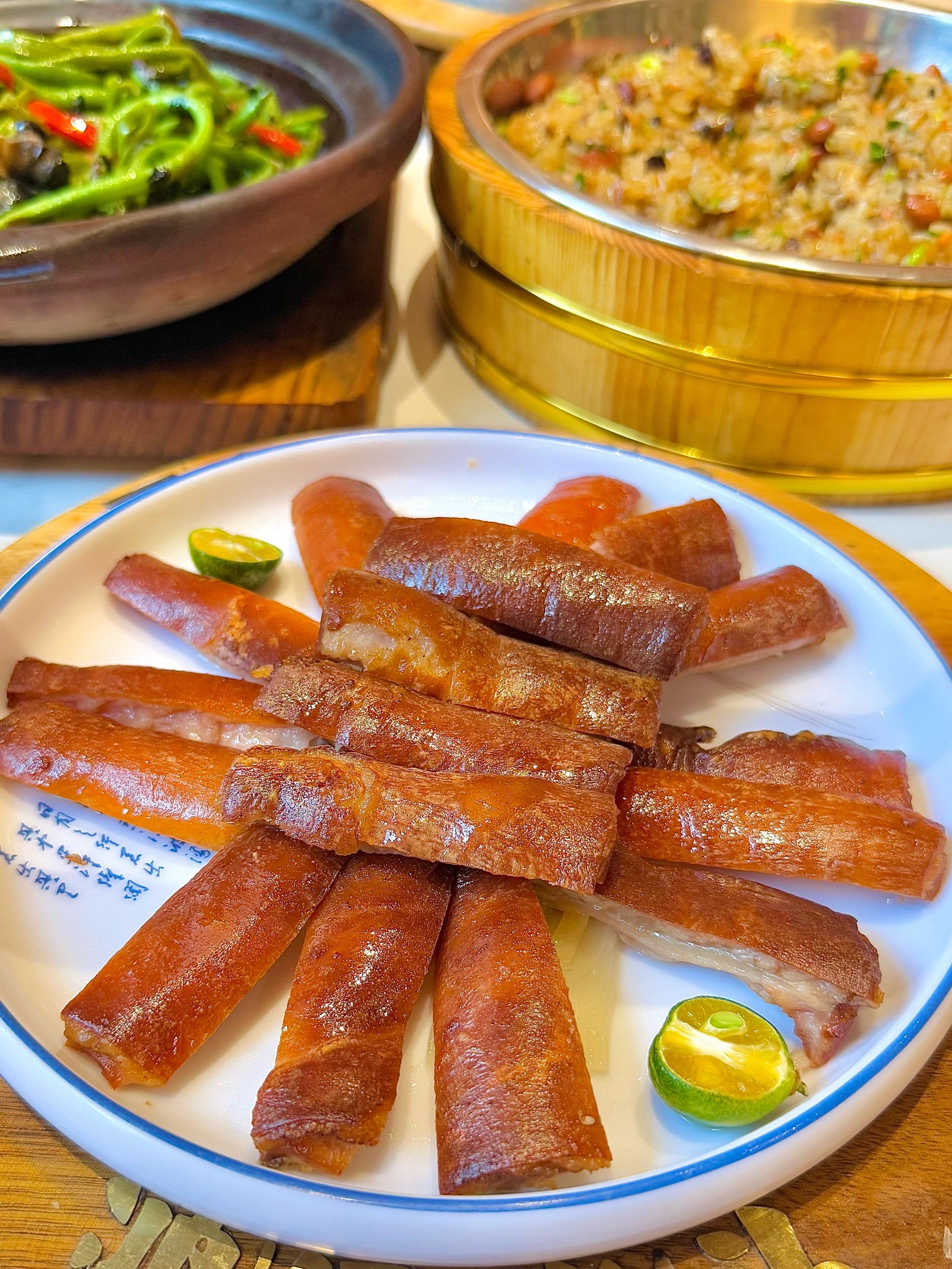 来广州后,一定要去老城区吃的脆皮大肠!