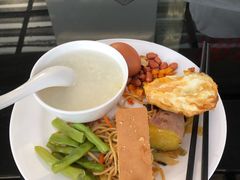 -铂逸梦秦酒店(横店梦幻谷店)
