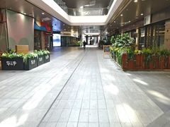 -上海虹桥中心爱琴海亚朵S酒店