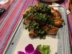 -香巴拉云南餐厅(华莱坞店)