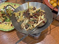 -黄泥岗·地道湖北菜(奥特莱斯店)