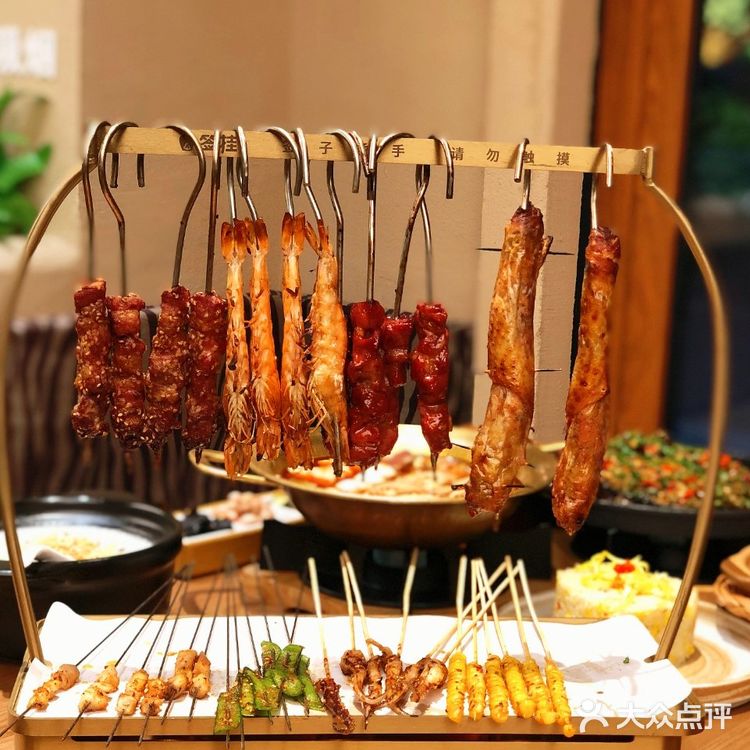上海最大的烧烤店来银亭路啦，这缸烤的味道真是绝了！ 