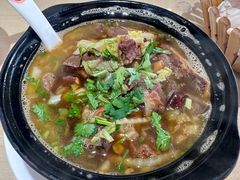 -闫家驴肉老店(华电一校店)