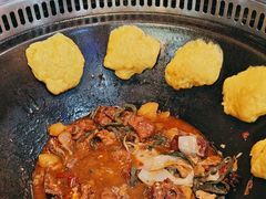 -哈尔滨烧烤·山河村铁锅炖(交大店)