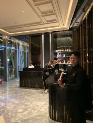 -侨治发型