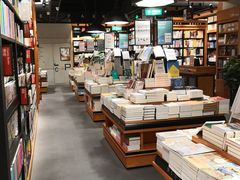 -SISYPHE BOOKS西西弗书店(龙湖滨江天街店)