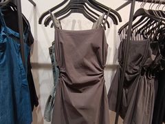 -URBAN REVIVO(上海中庚漫游城店)