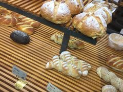 -焙丽拾光(麦凯乐直营店)