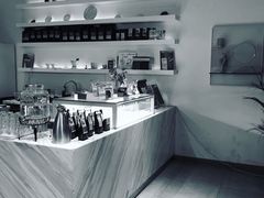 -UNI UNI(环亚凯瑟琳店)