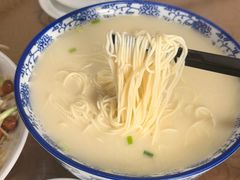 -雪琴面馆富安特色鱼汤面(城中花园店)