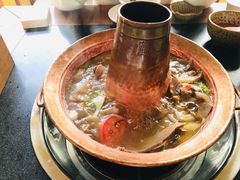 牦牛肉火锅-陀岗美食·云南藏式特色餐厅