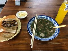 -京容合·老北京烧饼夹肉(珠江八区店)