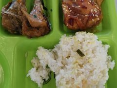 -同济大学本部学苑饮食广场