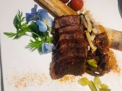 澳洲小牛肉-悦融琥珀·京鲁菜·海味珍品(西单店)