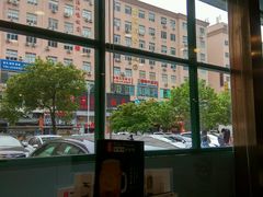 -华莱士·全鸡汉堡(沙井车站店)