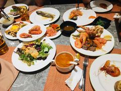 -松咖啡自助餐厅·松北香格里拉