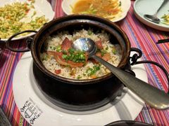 -香巴拉云南餐厅(华莱坞店)