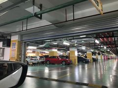 -龙湖天街-停车场