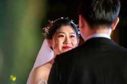 -艾朵婚纱