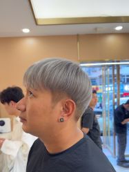 -一東造型烫发染发