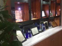 -茂菊口腔连锁(浦东南路店)