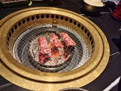 -山川小町·极番烧肉(新地假日广场店)