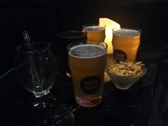 -TASTE ROOM Bar