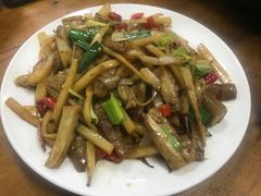 -牛八宝桂林米粉(八里庄店)