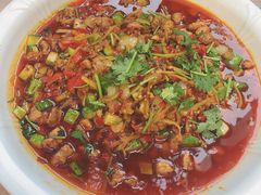 鲜椒叮叮兔-罗妈砂锅(四川成都奎星楼店)