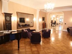 -因特拉肯贝乌里瓦奇大酒店