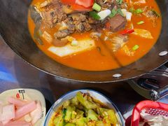 -富正毅三下锅·湘西韵味(天门山索道店)