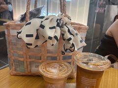 -M Stand(上海人民广场来福士店)