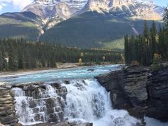 -阿萨巴斯卡瀑布观景点