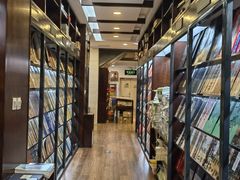 -新华书店(泉城路店)