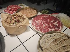 -扎起市井老火锅(乐山总店)
