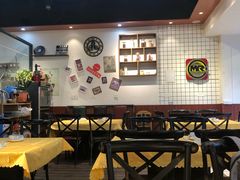 大堂-陈记高压锅鱼头·生蚝
